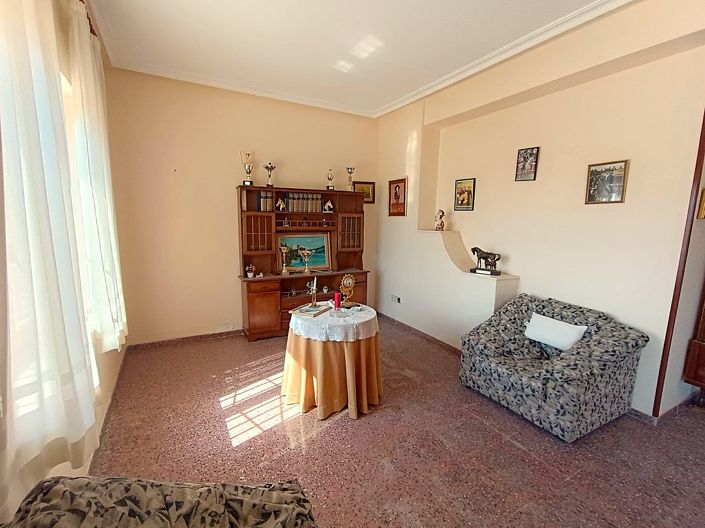 Image No.12-6 Bed Country House for sale