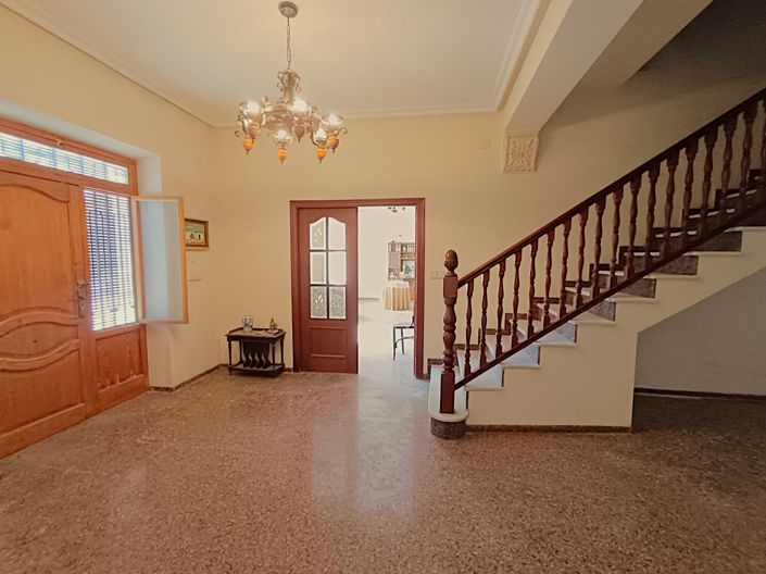 Image No.18-6 Bed Country House for sale