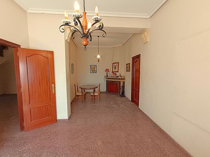 Image No.19-6 Bed Country House for sale