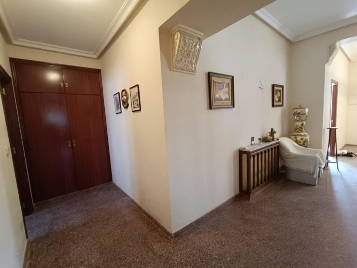 Image No.23-6 Bed Country House for sale