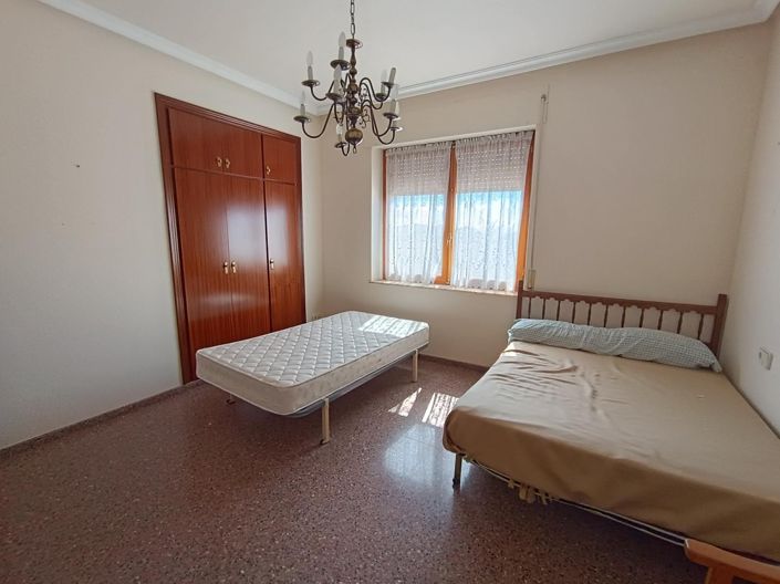 Image No.34-6 Bed Country House for sale