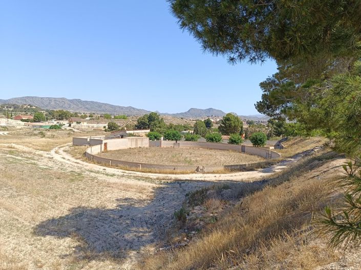 Image No.6-6 Bed Country House for sale