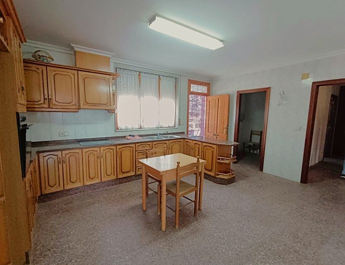 Image No.9-6 Bed Country House for sale