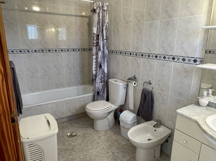 Image No.17-3 Bed Villa for sale