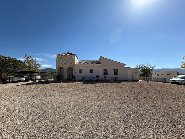 Image No.5-3 Bed Villa for sale