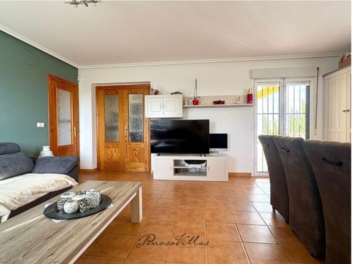 Image No.10-3 Bed Villa for sale