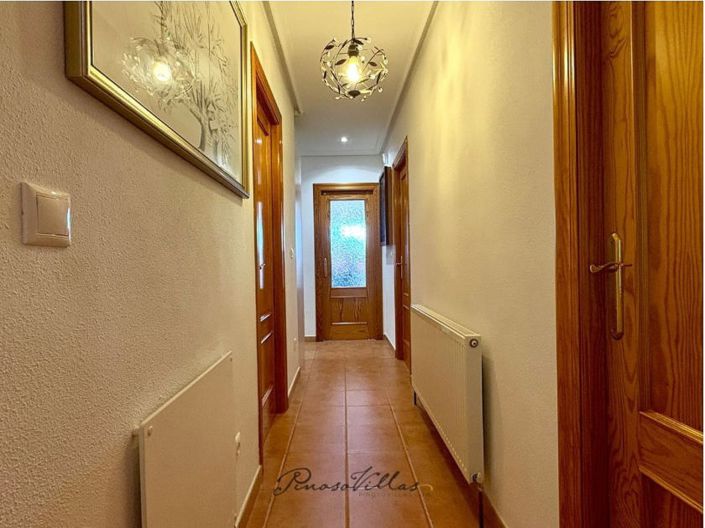 Image No.20-3 Bed Villa for sale