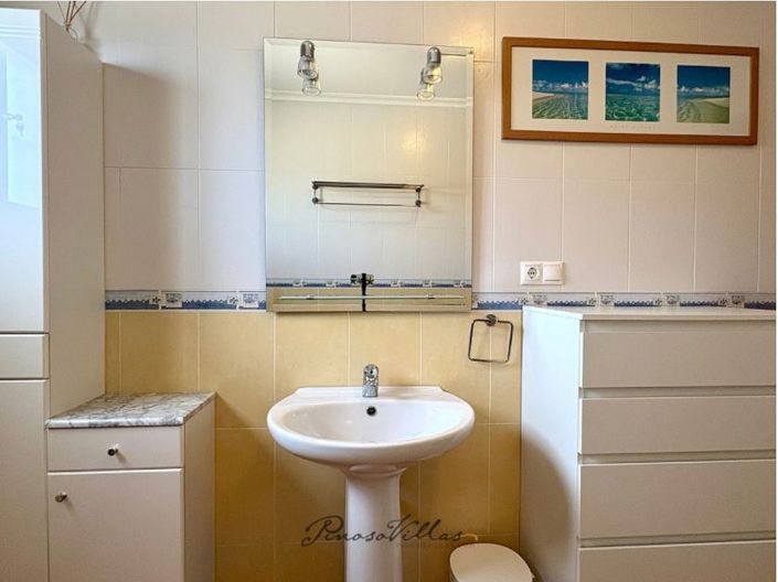 Image No.30-3 Bed Villa for sale