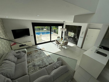 o1j8l9ljc4u62jnm1i1q1g1f1vg425