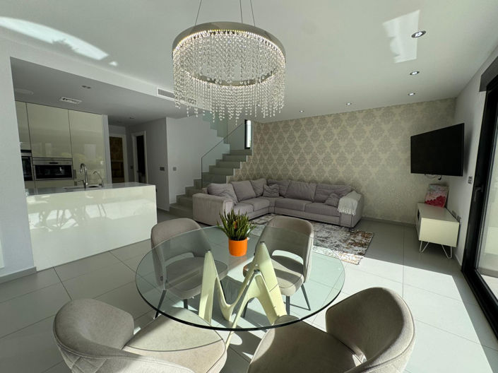 Image No.5-3 Bed Villa for sale