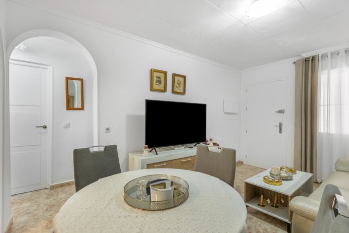 Image No.9-2 Bed Bungalow for sale