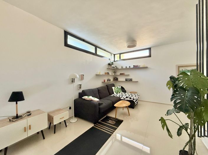 Image No.11-3 Bed Villa for sale