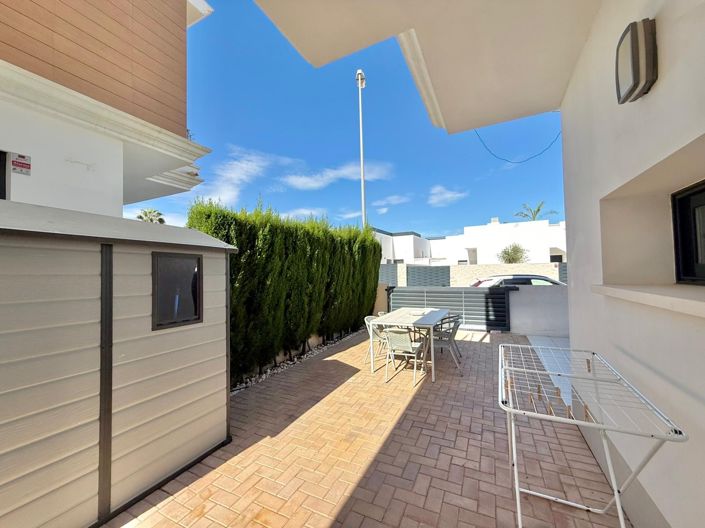 Image No.26-3 Bed Villa for sale