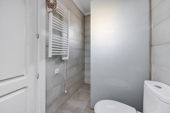 Image No.20-4 Bed Bungalow for sale