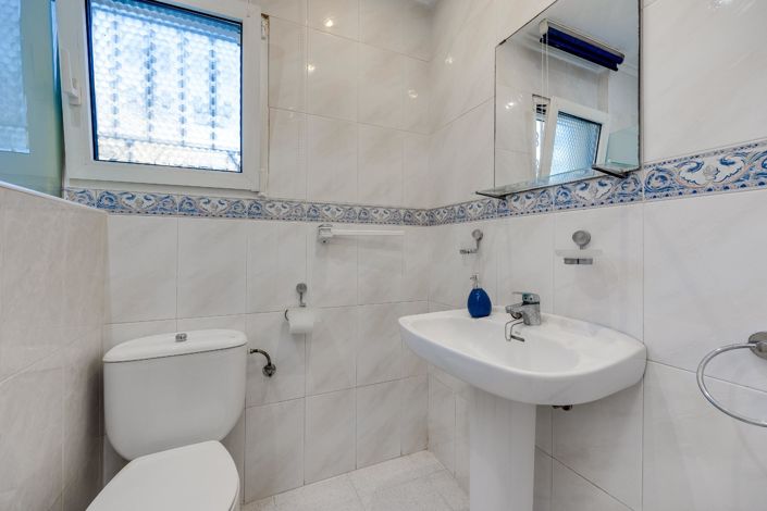 Image No.27-4 Bed Bungalow for sale