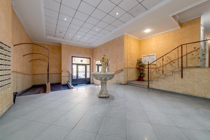 Image No.21-2 Bed Apartment for sale