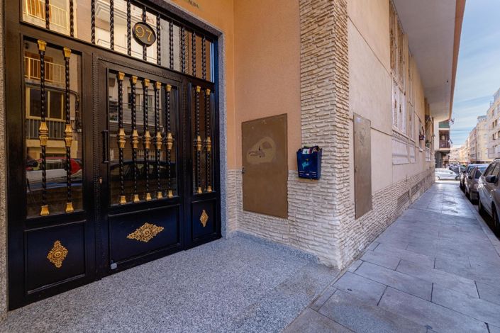 Image No.23-2 Bed Apartment for sale