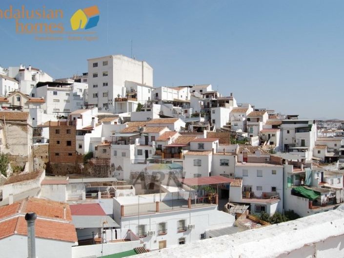 Image No.33-14 Bed Townhouse for sale