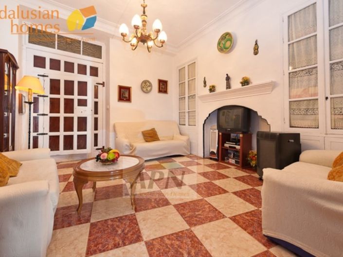 Image No.5-14 Bed Townhouse for sale