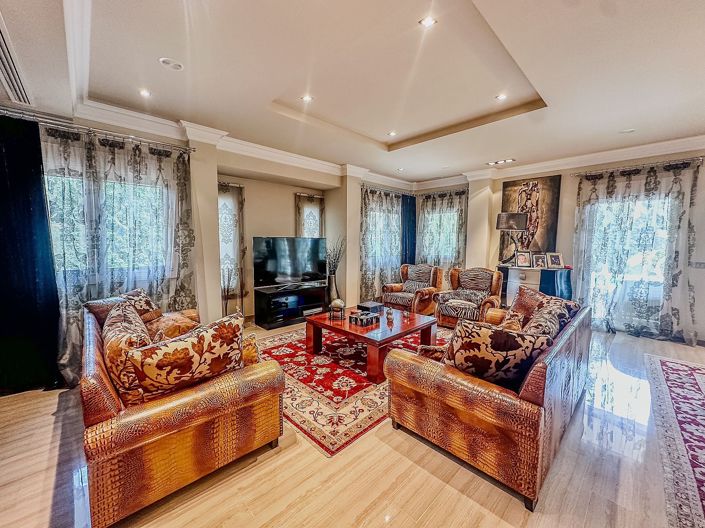 Image No.12-5 Bed Villa for sale