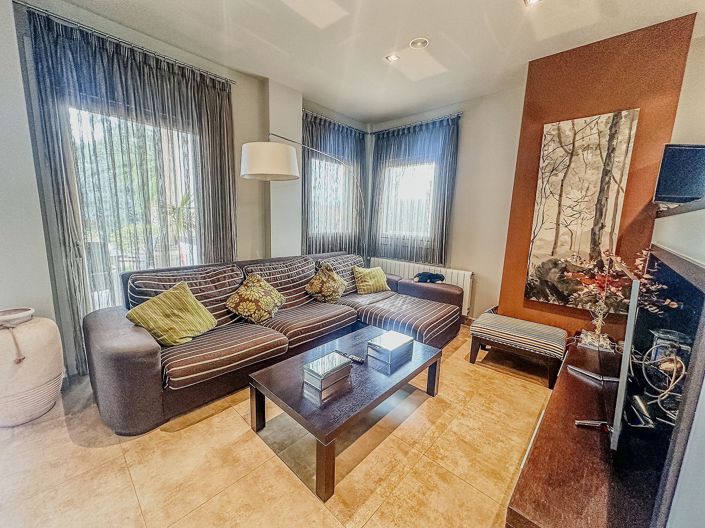 Image No.17-5 Bed Villa for sale