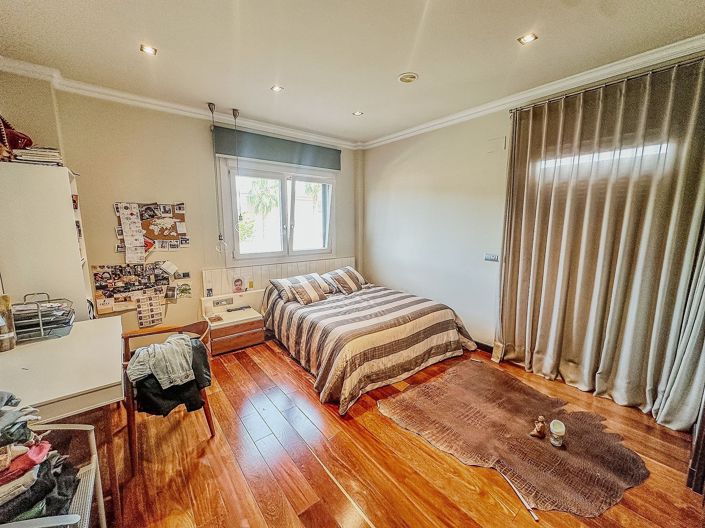 Image No.20-5 Bed Villa for sale