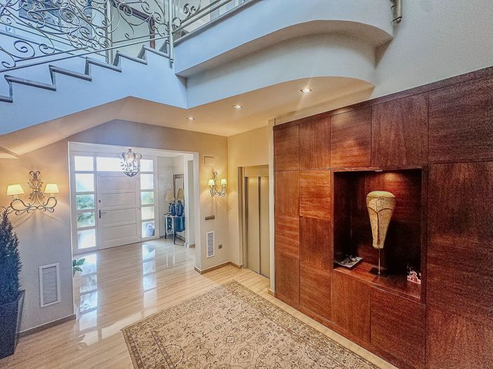 Image No.39-5 Bed Villa for sale