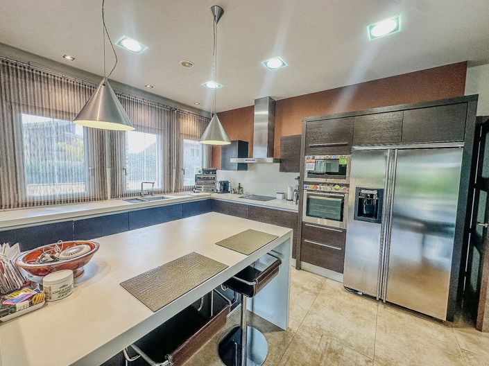 Image No.49-5 Bed Villa for sale