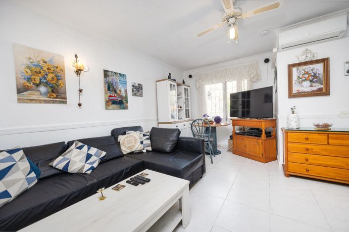 Image No.7-2 Bed Townhouse for sale