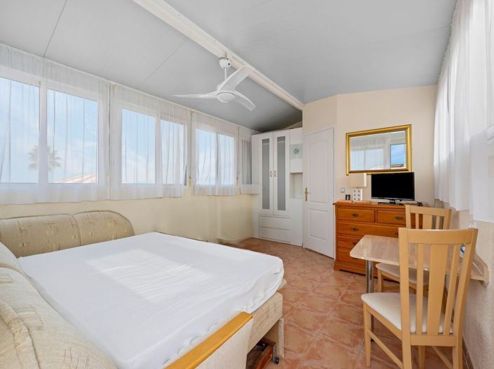 Image No.27-3 Bed Villa for sale