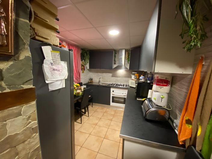 Image No.33-7 Bed Country House for sale