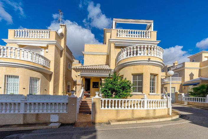 Image No.1-3 Bed Duplex for sale