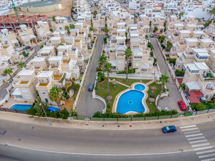 Image No.33-3 Bed Duplex for sale