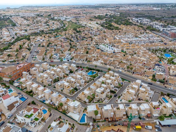 Image No.38-3 Bed Duplex for sale