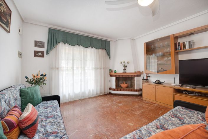 Image No.15-3 Bed Townhouse for sale