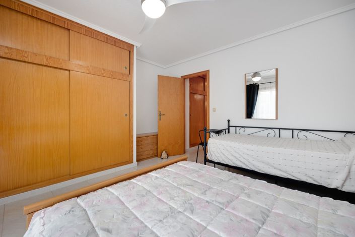 Image No.23-3 Bed Townhouse for sale