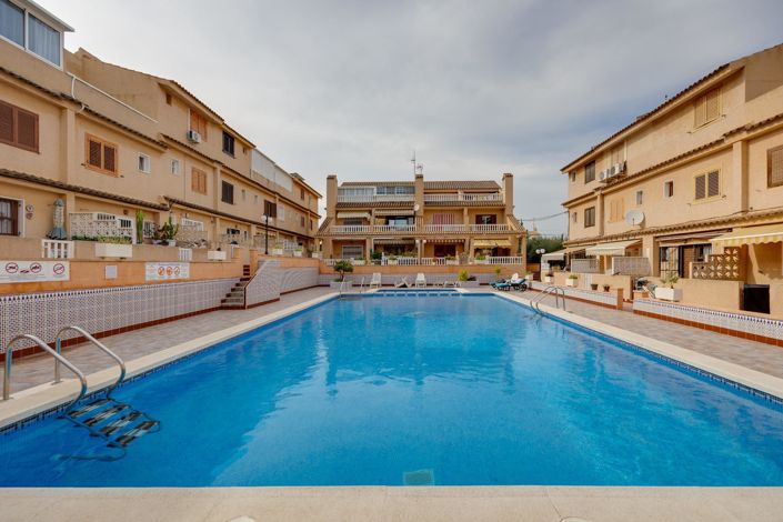 Image No.28-3 Bed Townhouse for sale