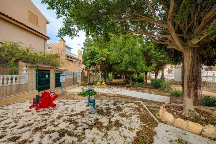 Image No.42-3 Bed Townhouse for sale