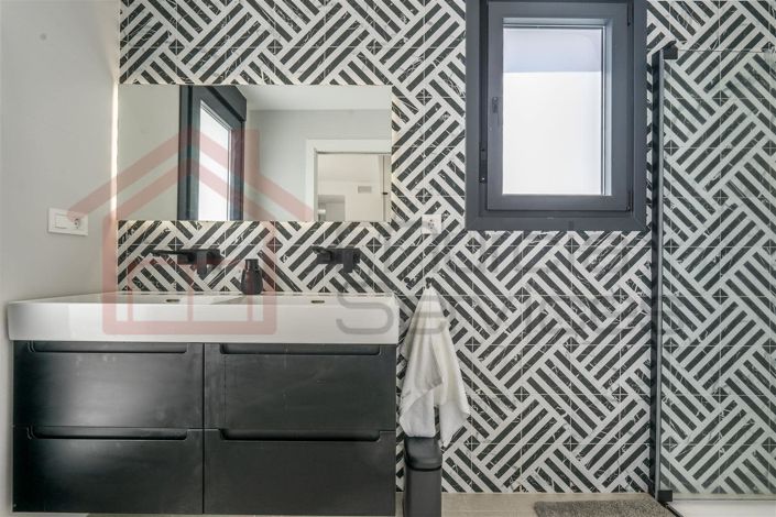 Image No.13-4 Bed Villa for sale