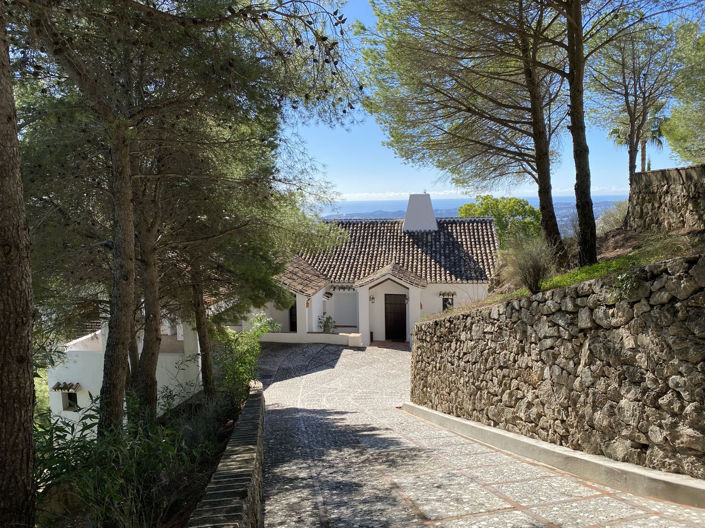 Image No.40-4 Bed Villa for sale