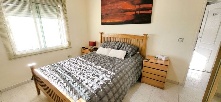 Image No.12-3 Bed Townhouse for sale