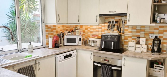 Image No.3-3 Bed Townhouse for sale