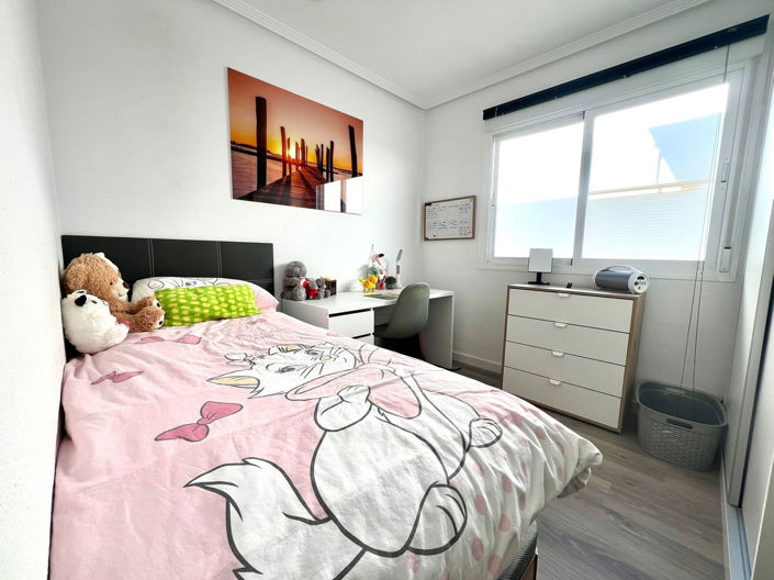 Image No.15-3 Bed Townhouse for sale