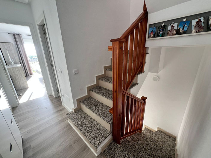 Image No.18-3 Bed Townhouse for sale