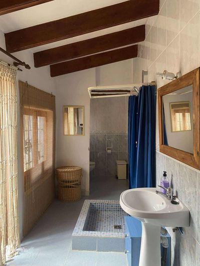 Image No.24-5 Bed Chalet for sale