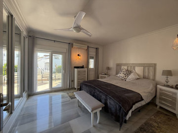 13-5fd73dea700db77384c091ca9818b1a9