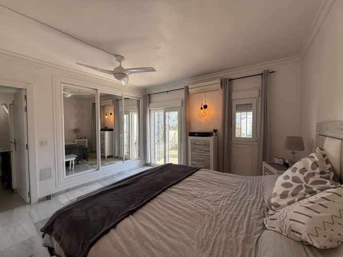 Image No.15-3 Bed Townhouse for sale