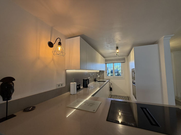 Image No.8-3 Bed Townhouse for sale