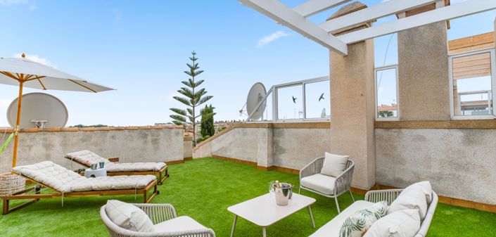 Image No.36-2 Bed Townhouse for sale