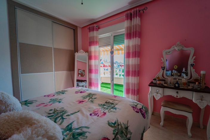 Image No.22-2 Bed Townhouse for sale